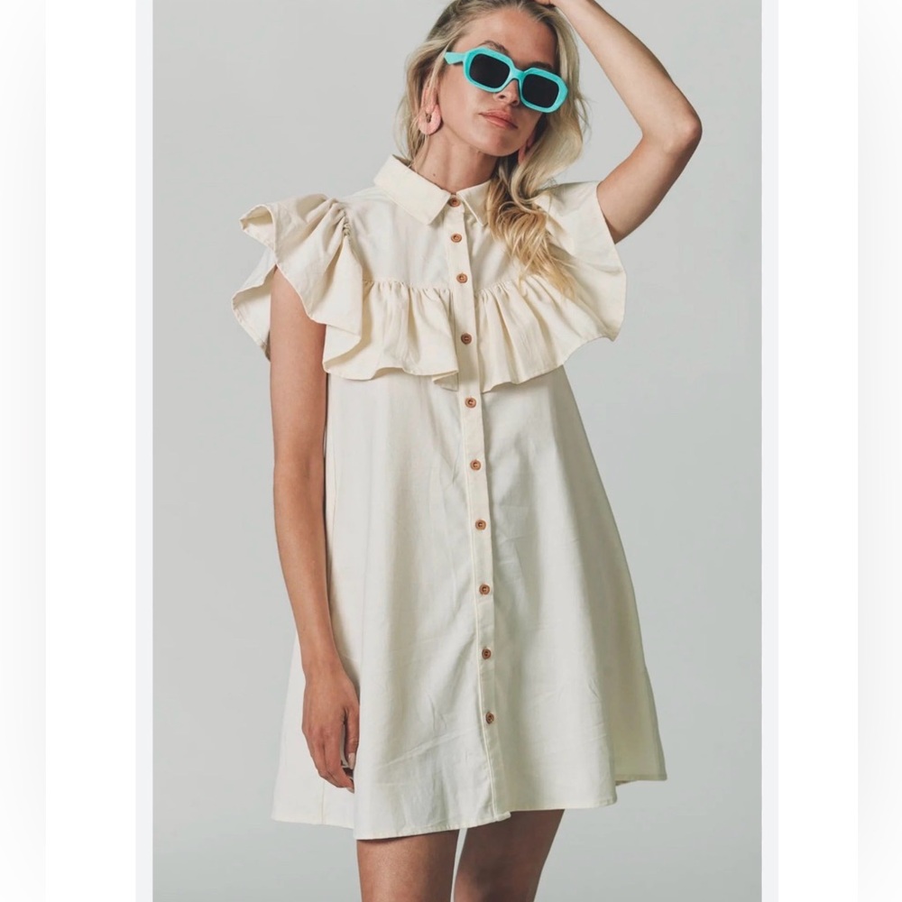 The Shirt by Rochelle Behrens
the ayla dress cream
